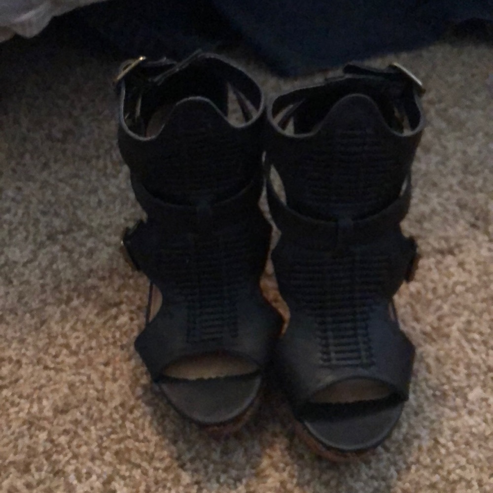 Not rated wedges